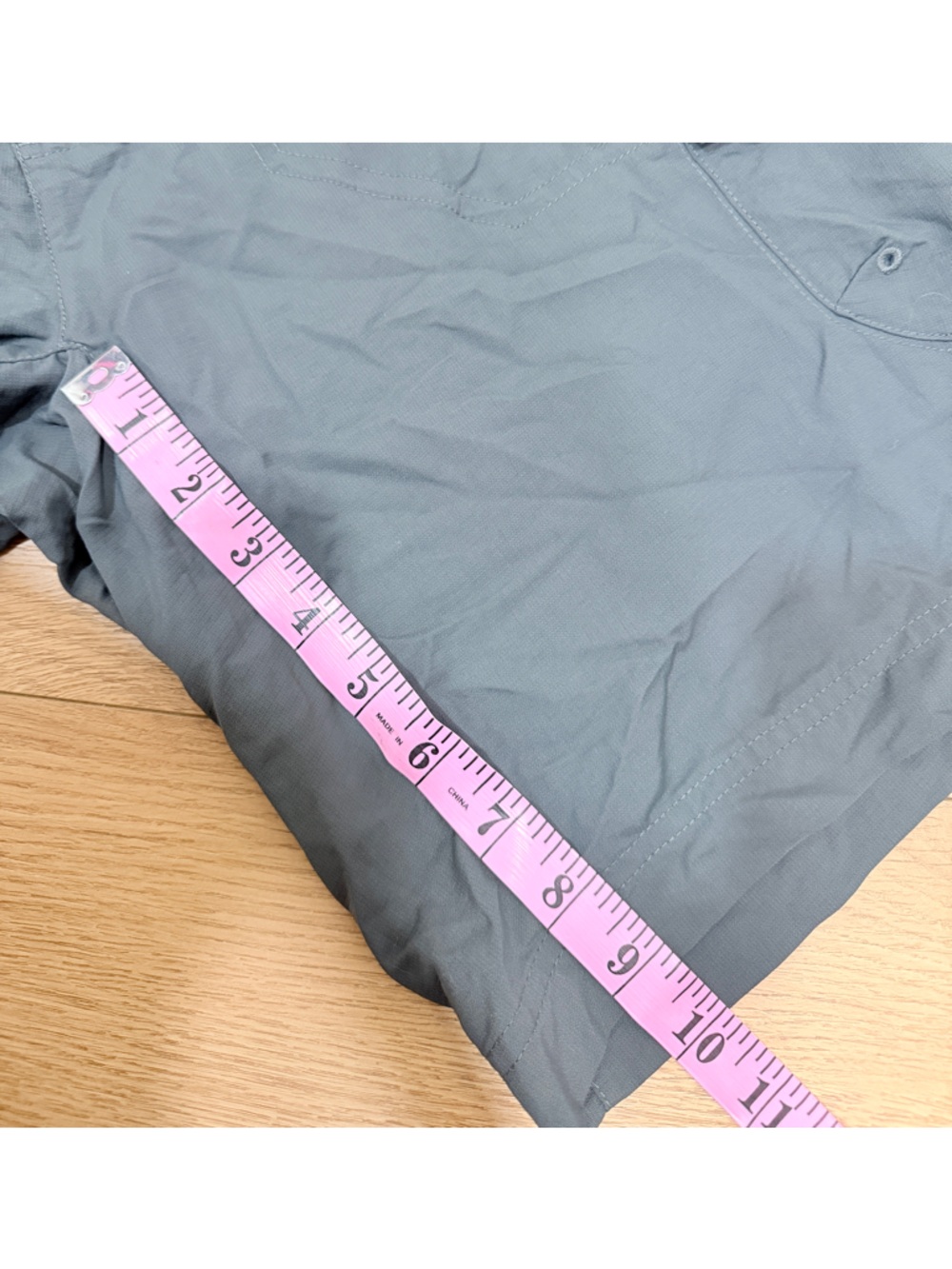 NWT Columbia Women’s Omni-Shade Cargo Shorts Gray Size 8 - Picture 8 of 9